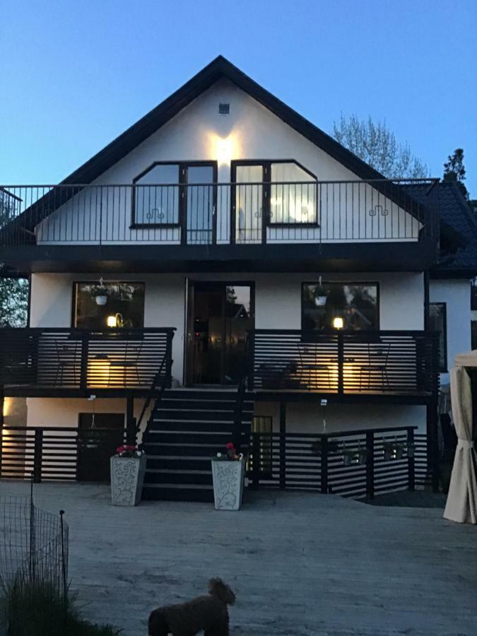 Lagenhet I Villa Pa Fornudden Tyreso Екстериор снимка