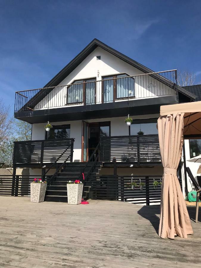 Lagenhet I Villa Pa Fornudden Tyreso Екстериор снимка