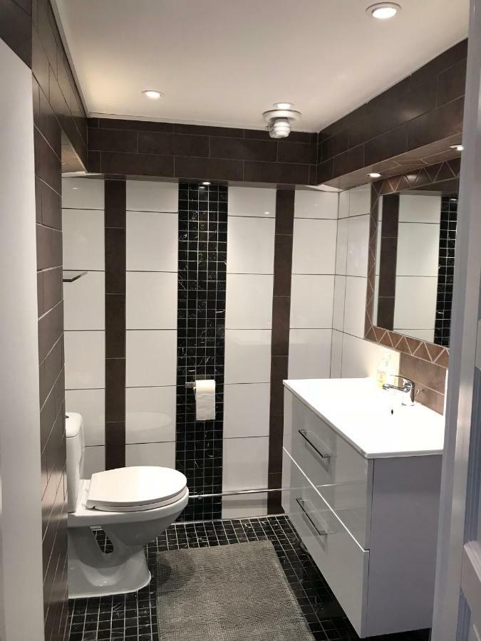 Lagenhet I Villa Pa Fornudden Tyreso Екстериор снимка